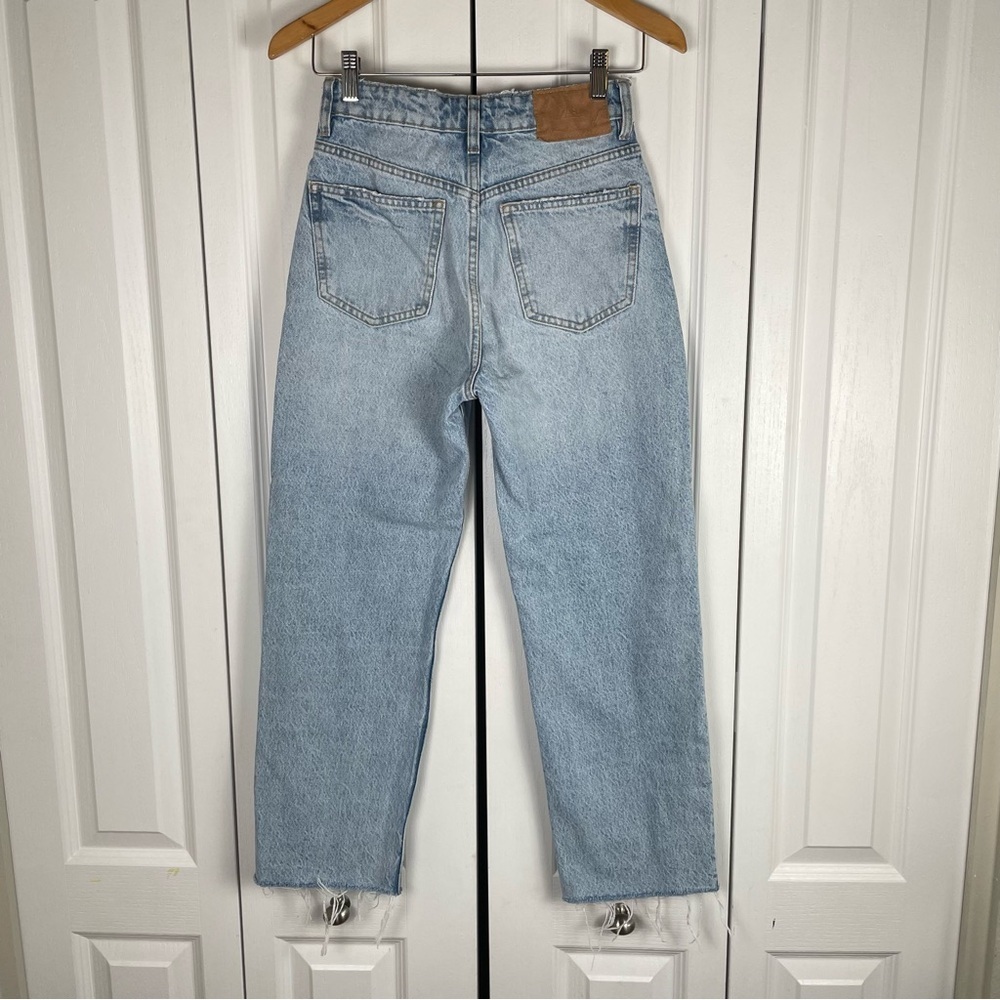 Zara Straight Leg Jeans Women’s 2 Blue Light Wash Button Fly Distressed Fringed - Picture 7 of 16